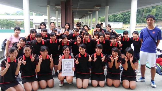 女子テニス部 愛知県立熱田高等学校